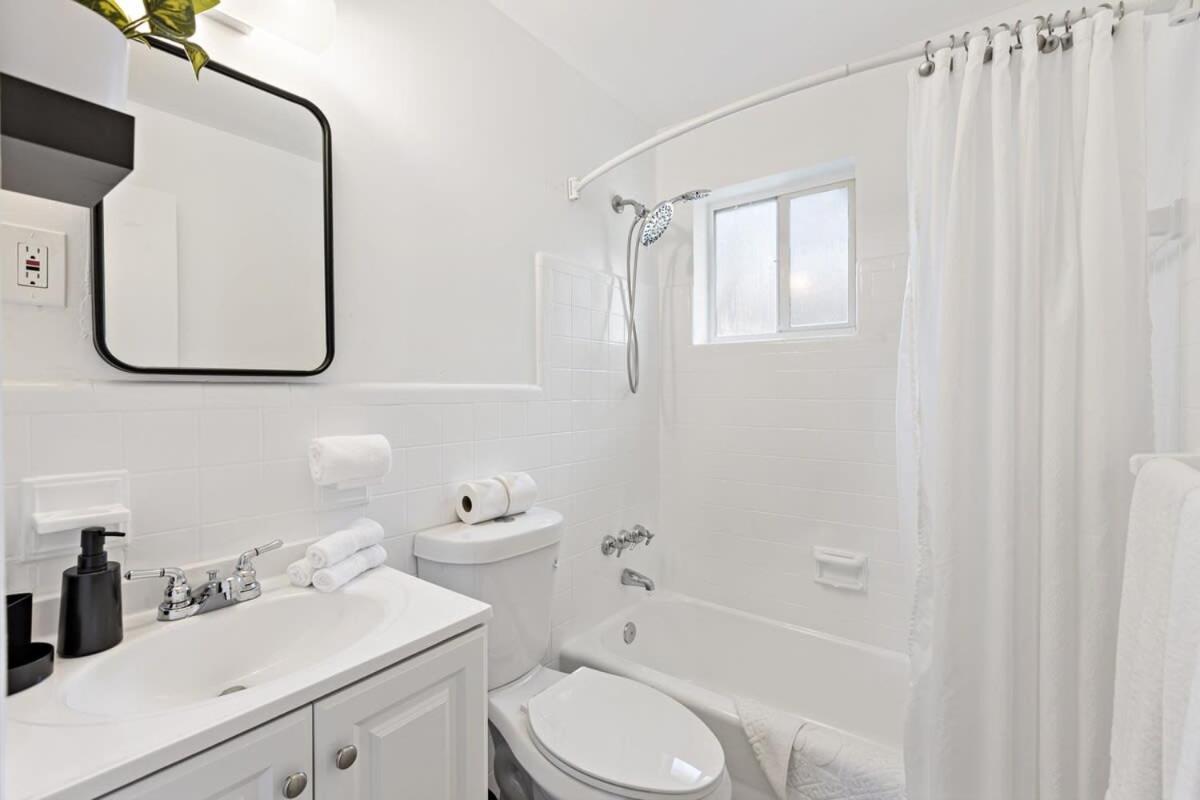 Lovely Rental Unit With Free Parking On Premises Fort Lauderdale Exterior foto